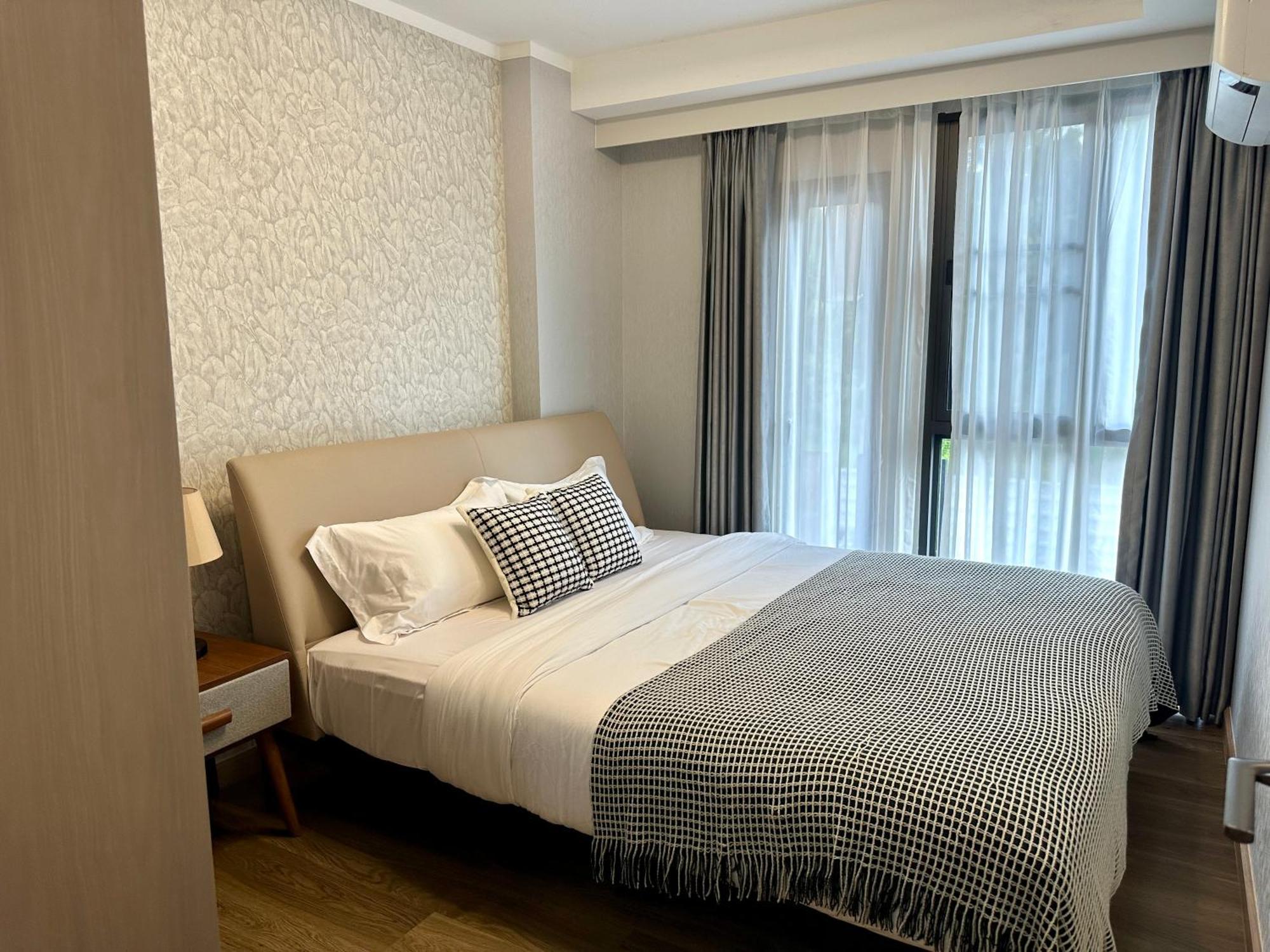 Ở trọ 3 Min Walk To Festival, Infinity Pool, 1 Bedroom 1 Bathroom *